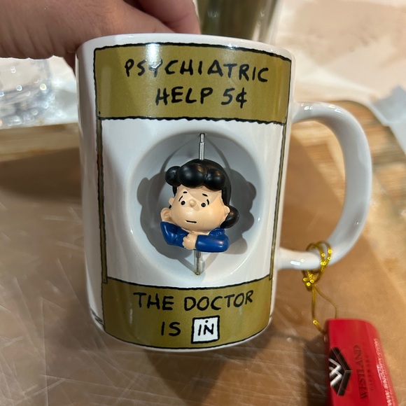 Peanuts 2012 spinner mug Psychiatric help Lucy - Picture 2 of 4
